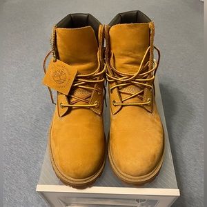 Men’s size 6 Timberland boots